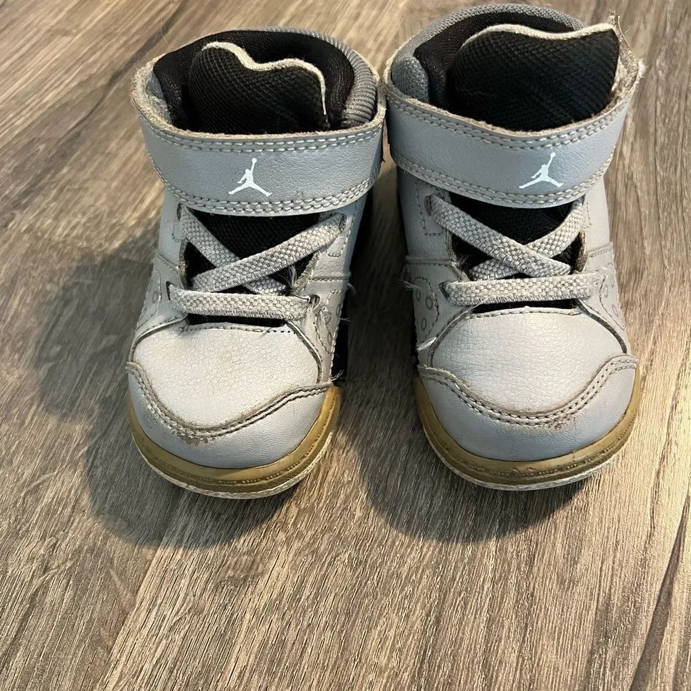 Nike Air Jordan Toddler Sneakers Sz 5C